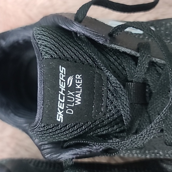 Skechers Women's D'Lux Walker Commuter Black Athletic and Training Shoes Used - Picture 8 of 13